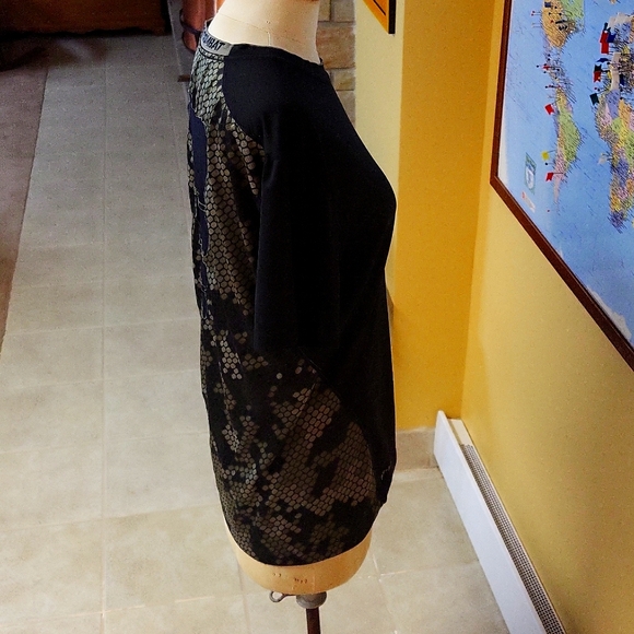 Nike Pro Combat Dri Fit Men's Short sleeve Shirt, Digital Camo Cutouts pattern - Picture 5 of 11